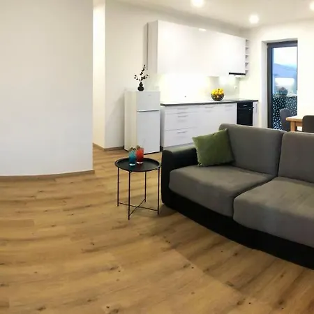 Lägenhet 5ka - Modern Comfort 5 Minutes From Highway