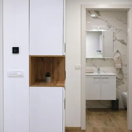 5ka - Modern Comfort 5 Minutes From Highway * Velika Loka