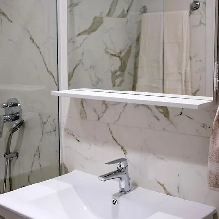 5ka - Modern Comfort 5 Minutes From Highway * Velika Loka