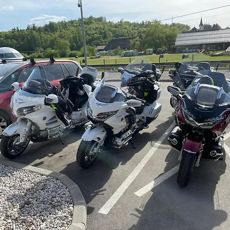 Appartement 5ka Family Near Ljubljana A2 Access Waterbed Cafe Free Parking