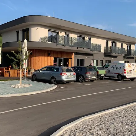 5Ka Family Apartments Waterbeds Near Ljubljana A2 Apartman Velika Loka