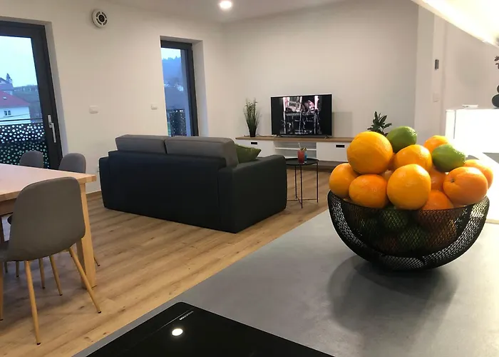 5Ka Luxury Apartments With Panoramic View & Free E-Bikes * Velika Loka